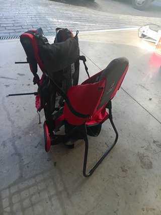 Mochila bebe montaña