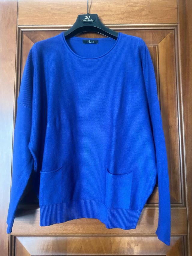 Maglione blu elettrico