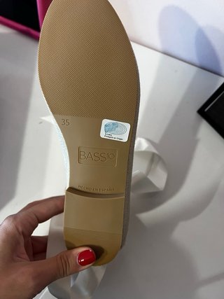 Zapatos bailarinas beig talla 35 con lazada