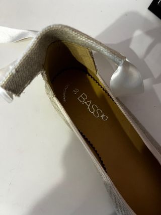 Zapatos bailarinas beig talla 35 con lazada