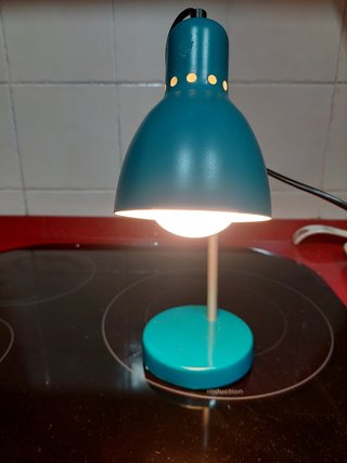 Lampara pequeña de mesa
