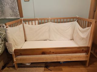 Cuna ikea con colchón-chichoneras