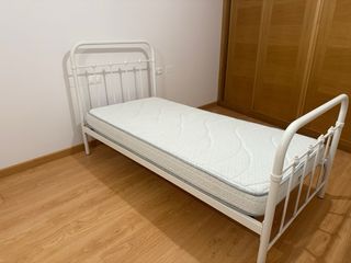 Cama Blanca  de forja de 90