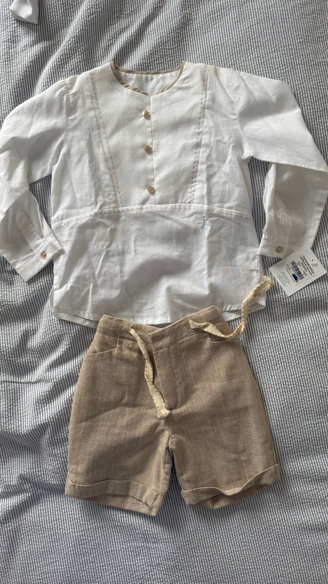 Traje Niño 4 años MARTA Y PAULA sin estrenar.