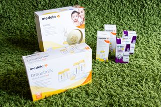 Extractor sacaleches Medela Swing con biberones