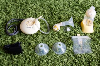 Extractor sacaleches Medela Swing con biberones