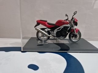 TRIUMPH 955i SPEED TRIPLE A ESCALA