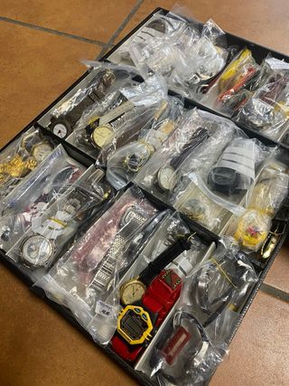 GIGANTESCO LOTE DE RELOJES