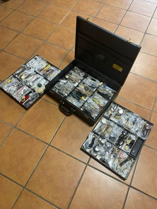 GIGANTESCO LOTE DE RELOJES