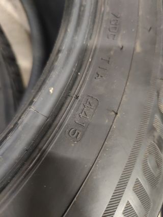 235-60R18 103H Bridgestone 4415