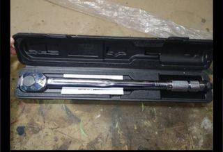 2 llaves dinamométricas 
