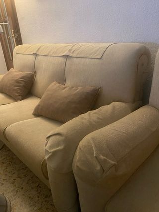 Sofa 3 plazas y 2 butacas a juego