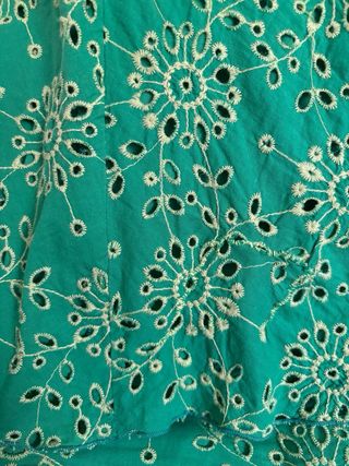 Falda T.38 verde diseño evase de Cortefiel