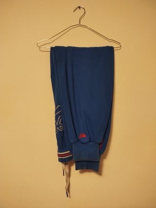 chandal y camiseta Beisbol