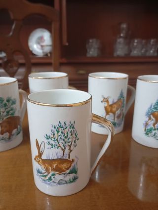 Jarra y jarritas de cerámica Cartuja.