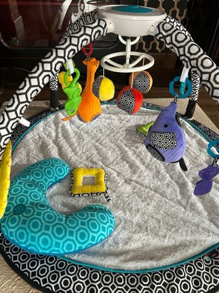 Gimnasio Fisher Price by Jonathan Adler