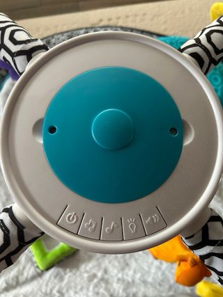 Gimnasio Fisher Price by Jonathan Adler