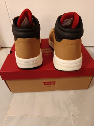 Botines Levis. Talla 38