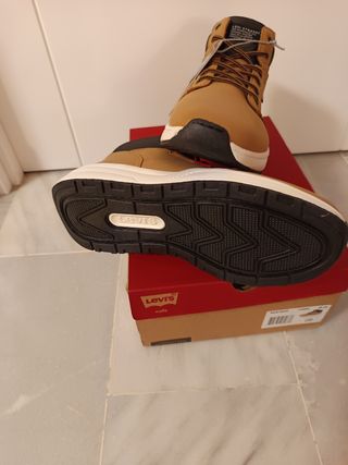 Botines Levis. Talla 38