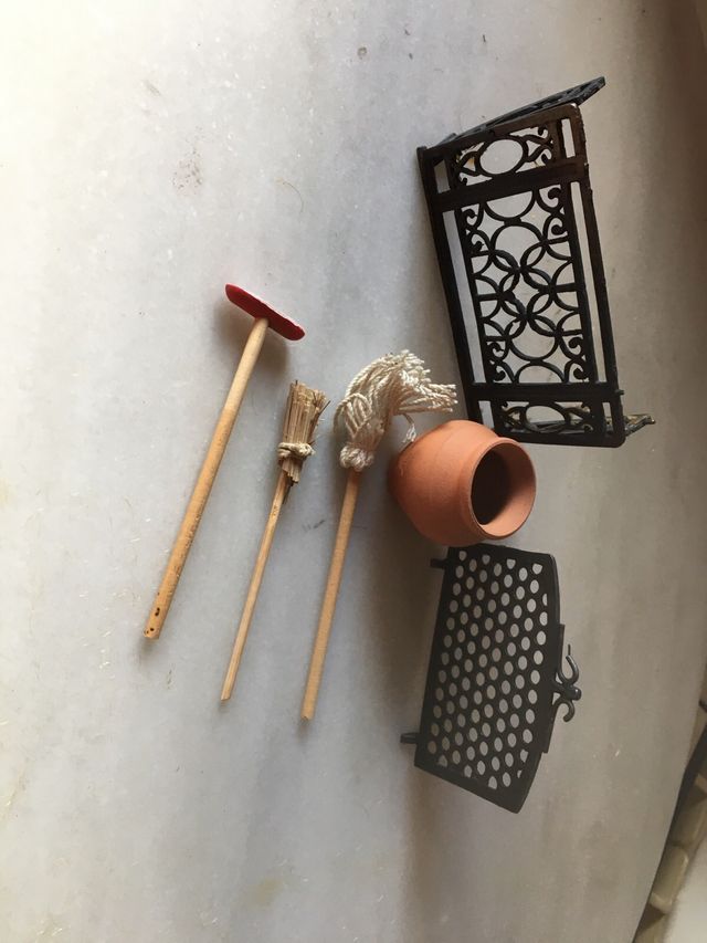 Muebles casa de muñecas. Chimenea