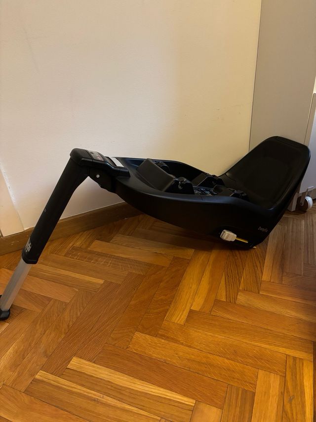 Silla Bebeconfort más base isofix. Impecable