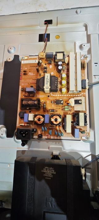 Despiece tv LG 40LF630V