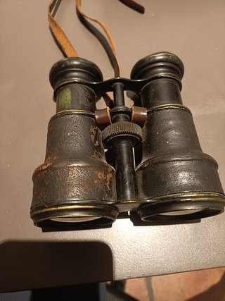 Prismáticos antiguos militares