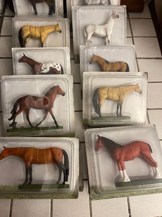 Cavallini in plastica