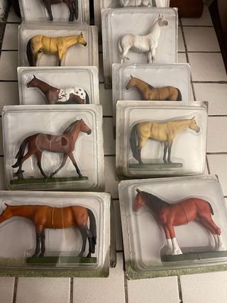 Cavallini in plastica