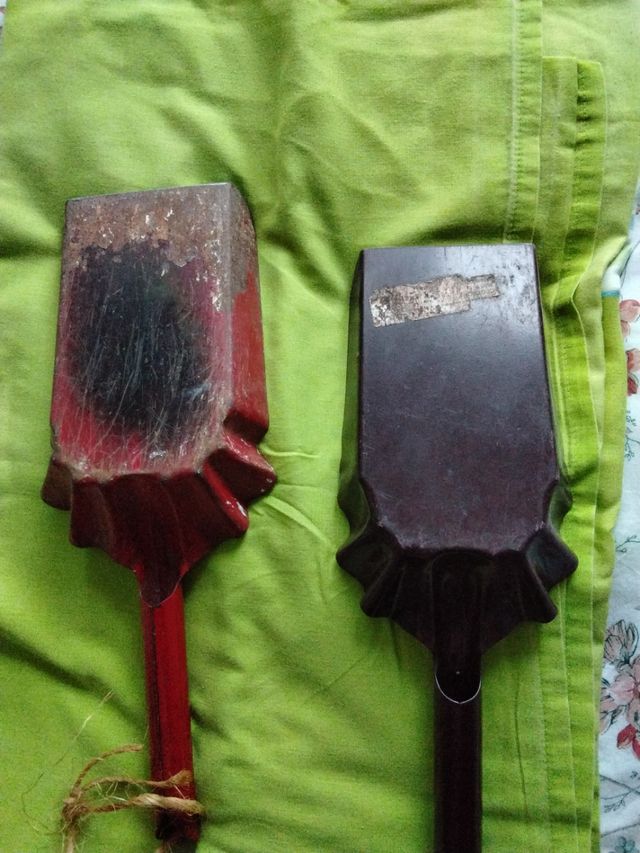 Pala metálica para carbón, jardín, etc