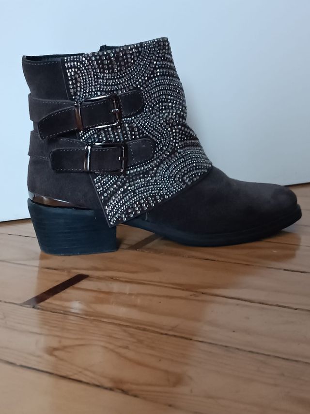 Botines marca  Alma en Pena