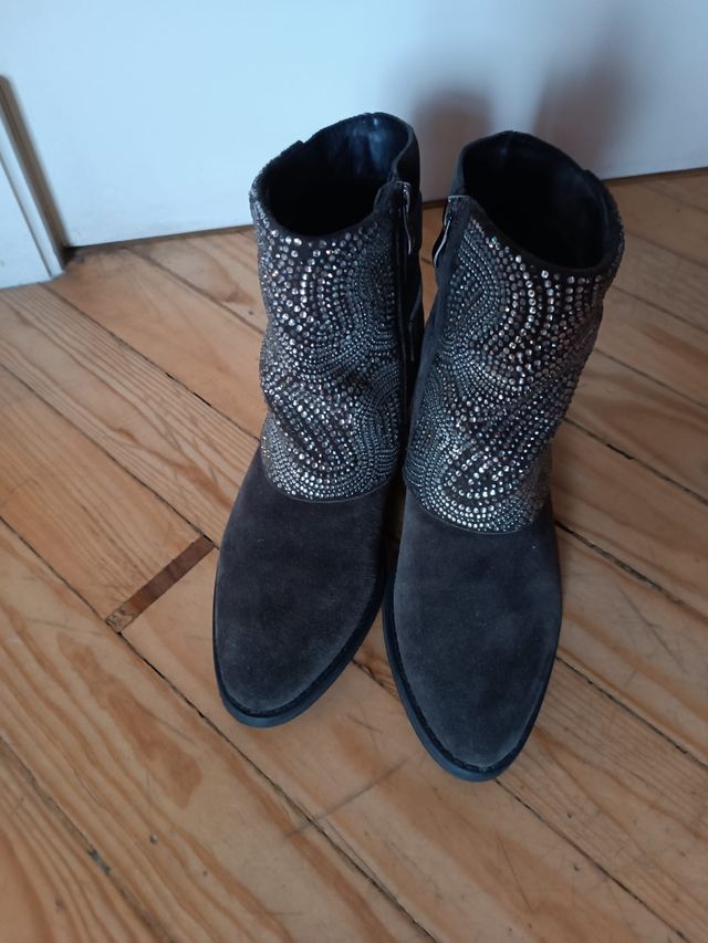 Botines marca  Alma en Pena