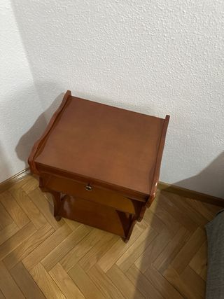 Mesita con cajón