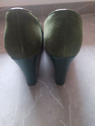 Zapatos de piel color verde