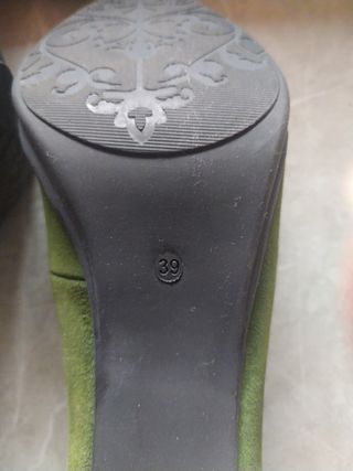 Zapatos de piel color verde