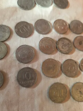 42 monedas 10 centimos