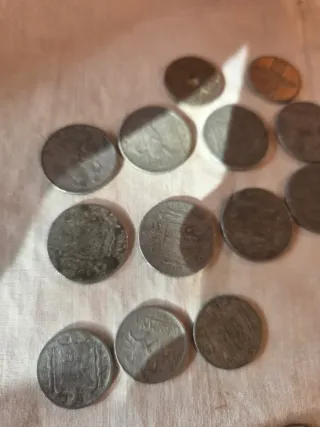 42 monedas 10 centimos