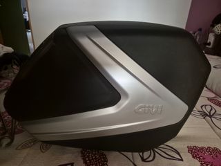 Maletas givi v37