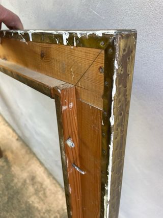 Marco laton frontal chimenea