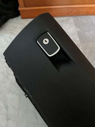 GUANTERA BMW F30/F31/F33/F36
