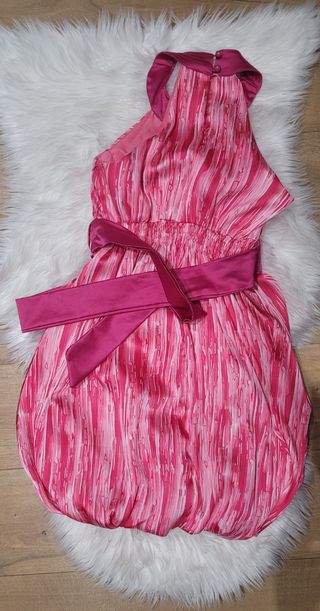 vestido de fiesta corto. Nuevo! Raso.