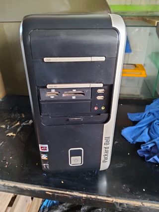 Ordenador Packard Bell antiguo