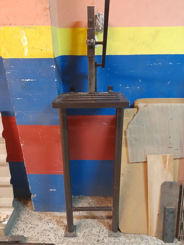 Soporte de pared para taladro de mano