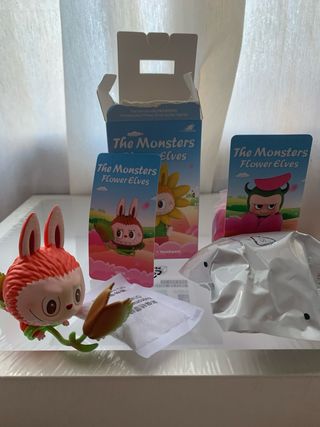 Pop Mart labubo flores