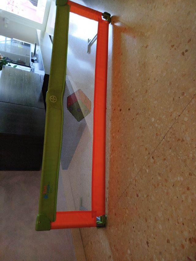 Baranda para cama infantil