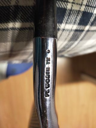 Palos de golf  y bolsa de transporte