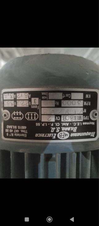 Maquina abisagradora