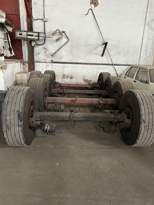 Ejes de semiremolques