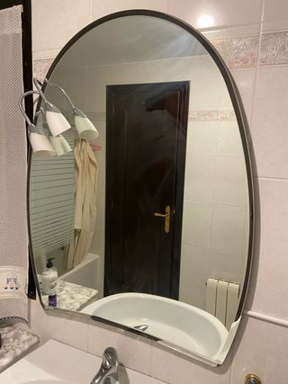 Bonito espejo de baño 95x80 cms con Apliques