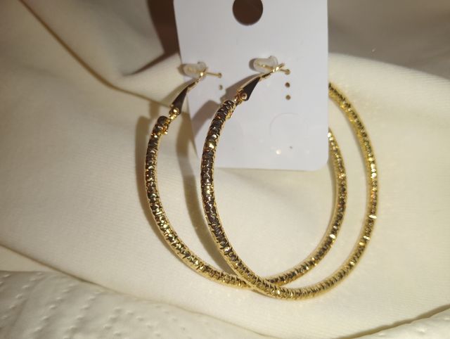 Orecchini a cerchio lucidi 